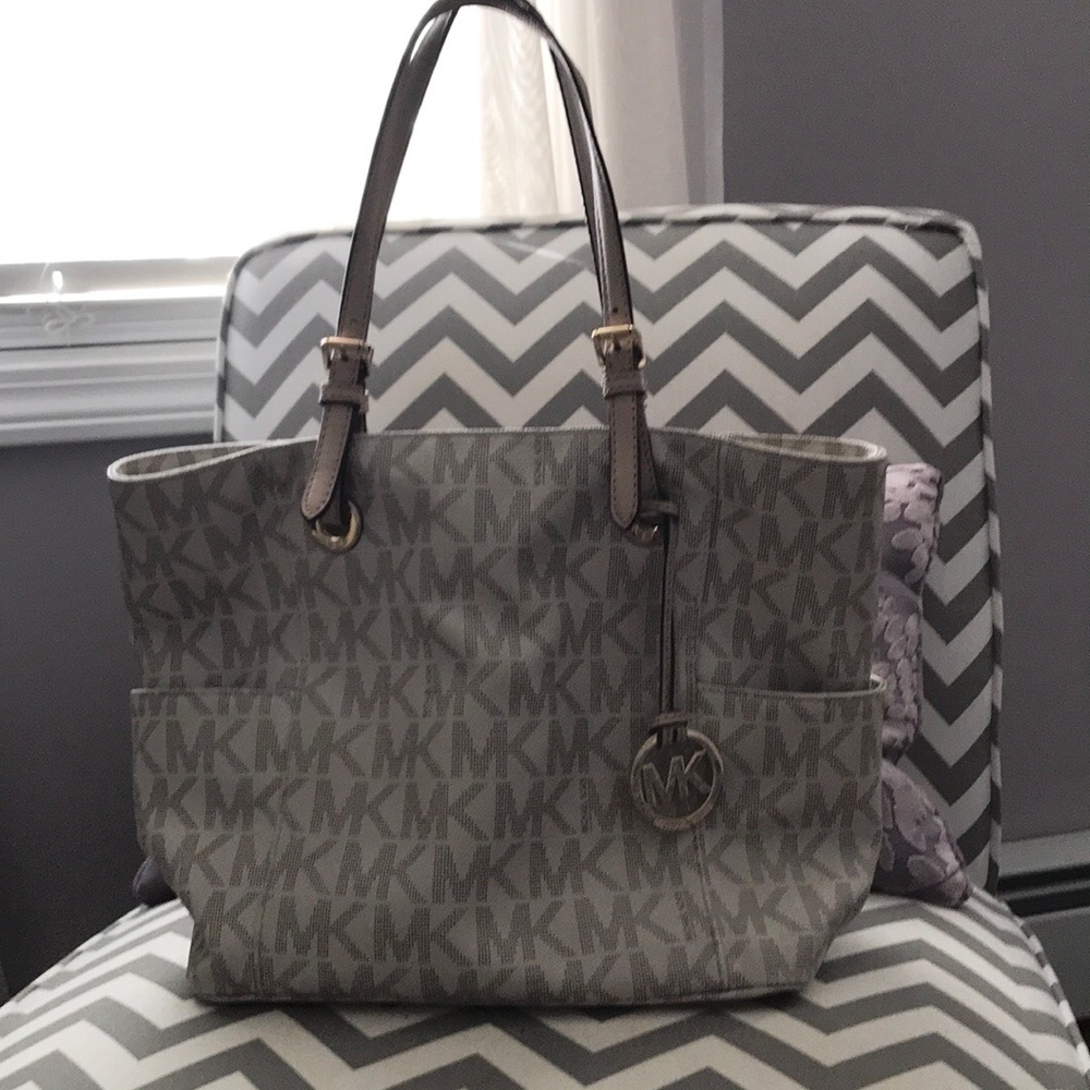 Michael Kors Jet Set Logo Tote Bag